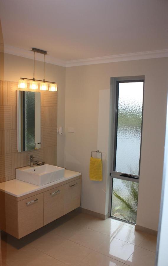 Harbour Lookout Villa Strahan Ngoại thất bức ảnh